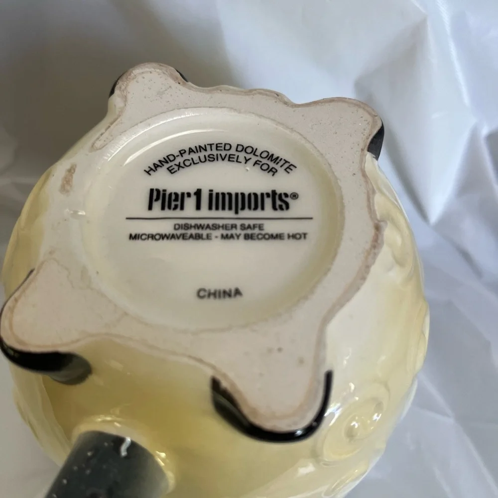 Pier 1 Imports Large 3 -D sheep shaped Coffee/ Tea Mug / Planter